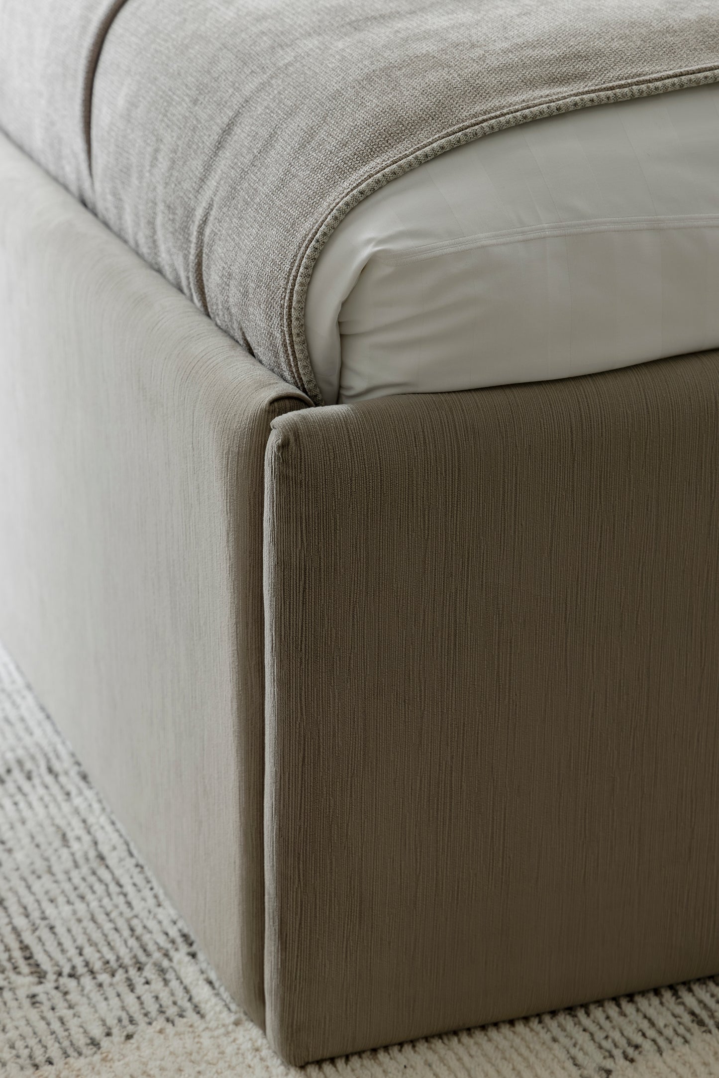 
                  
                    Reeves Bed & Wall Feature
                  
                