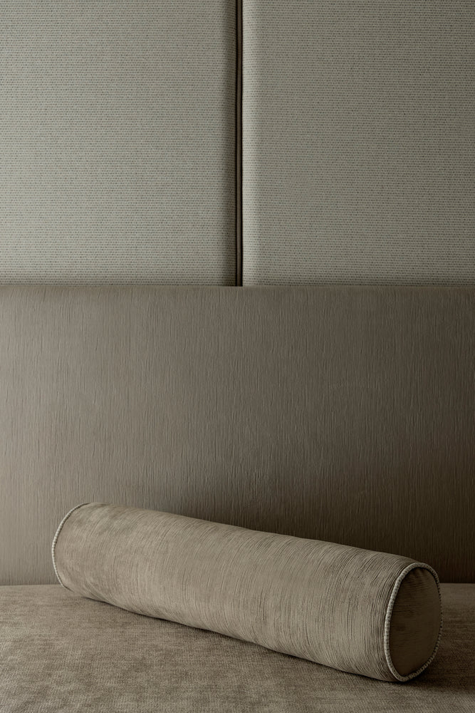 
                  
                    Reeves Cushion Set
                  
                