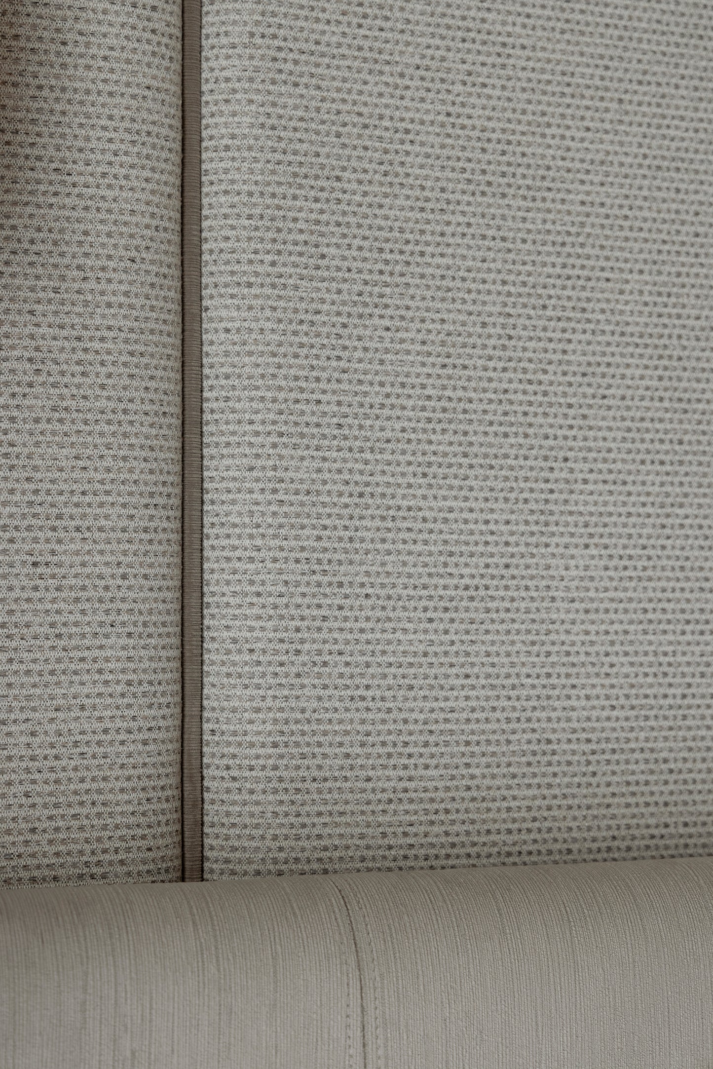 
                  
                    Reeves Bed & Wall Feature
                  
                
